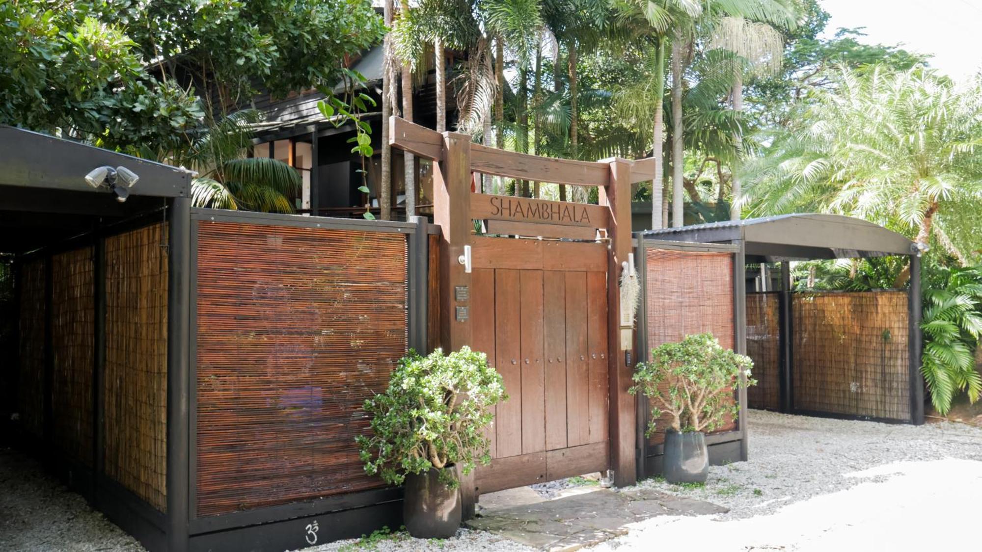 Hotel Shambhala @ Byron Byron Bay Exterior foto